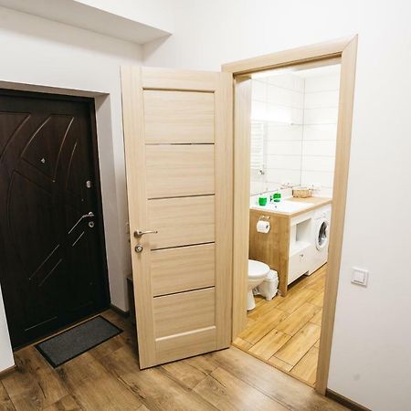 "Green Oasis Apartment" Lviv Ngoại thất bức ảnh