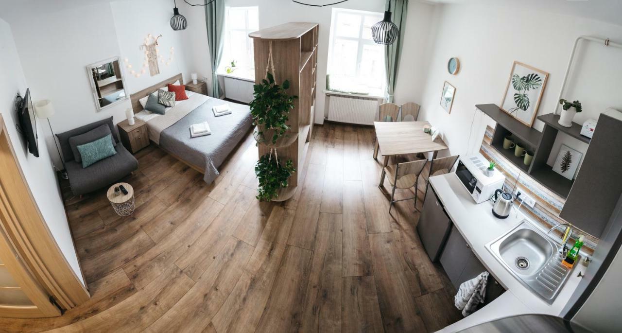 "Green Oasis Apartment" Lviv Ngoại thất bức ảnh